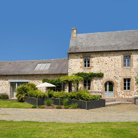 Manoir De La Nogrie - Chambre De Charme Avec Acces Privatif - Piscine Chauffee Sur Domaine 5 Etoiles Val-d'Ize Luaran gambar